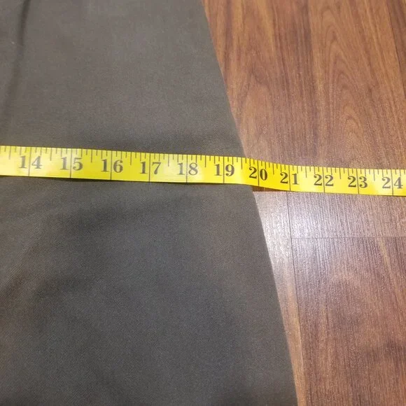 Ladies' L.L. Bean Cropped Chinos, Size 12 R, EUC - Picture 5 of 8